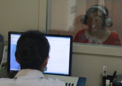 眩暈患者進(jìn)行聽力監(jiān)測(cè)檢查